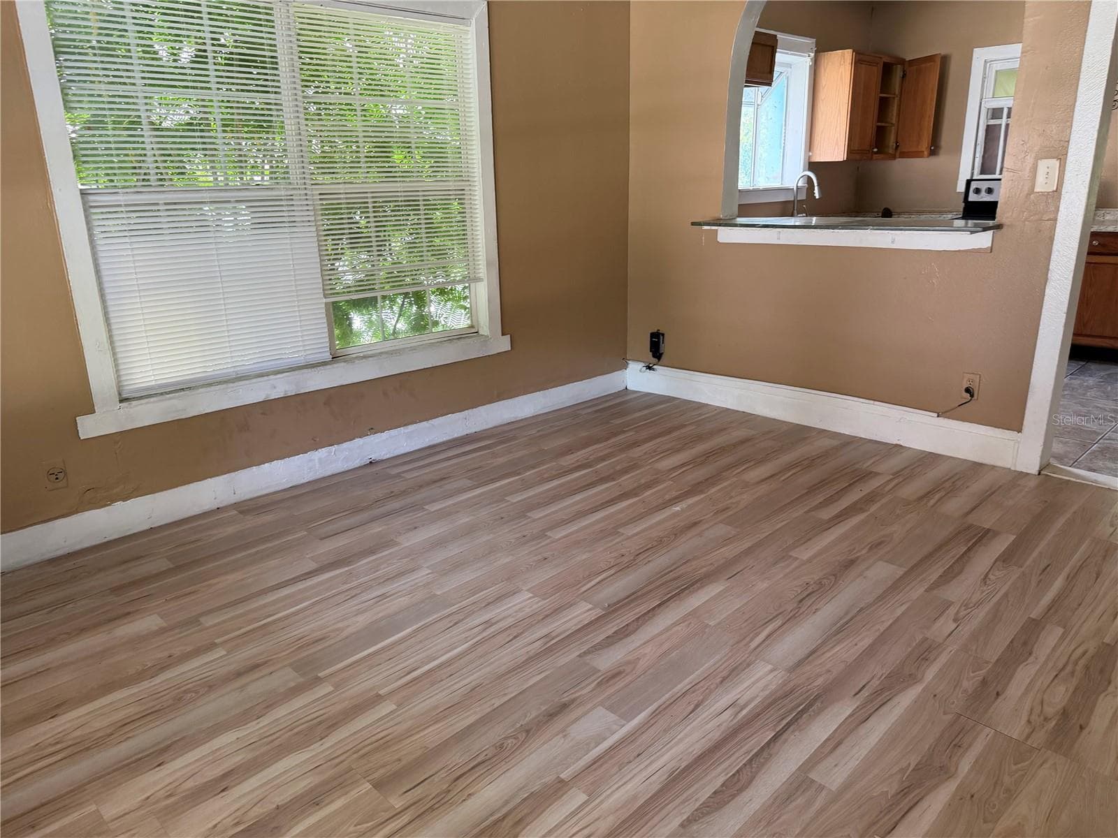Single Family Residence at 444 AVENUE B NE, WINTER HAVEN, photo 2 of 15