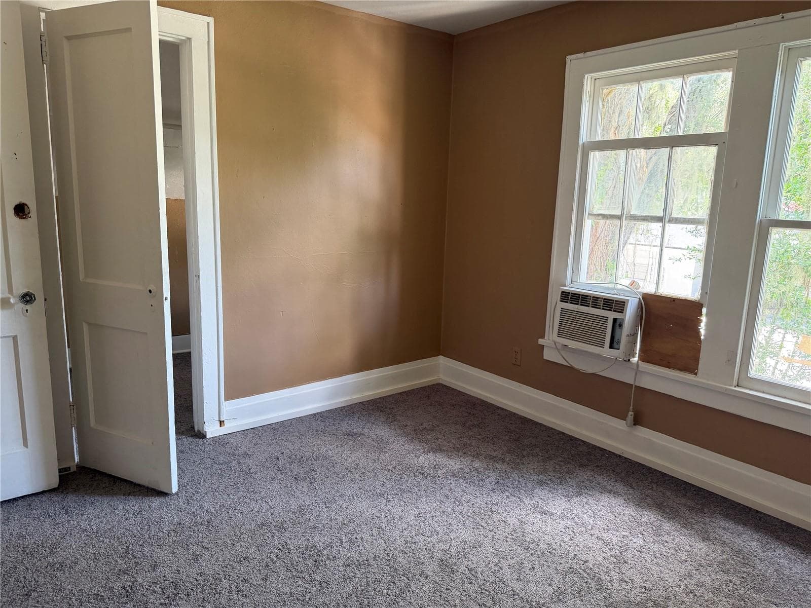 Single Family Residence at 444 AVENUE B NE, WINTER HAVEN, photo 10 of 15