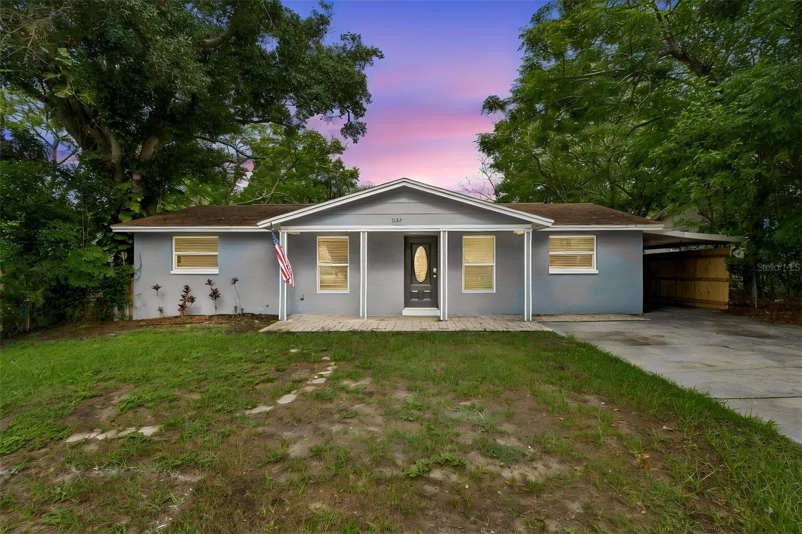1124 JADEWOOD AVE