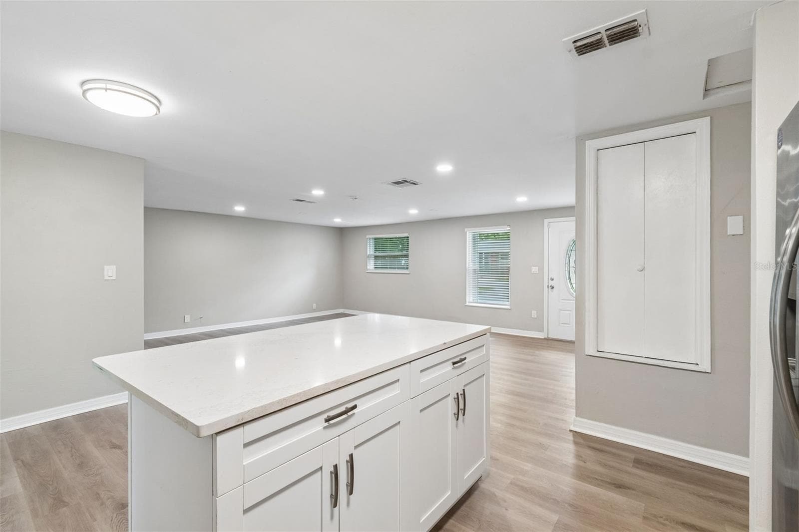 Single Family Residence at 1124 JADEWOOD AVE, CLEARWATER, photo 15 of 45