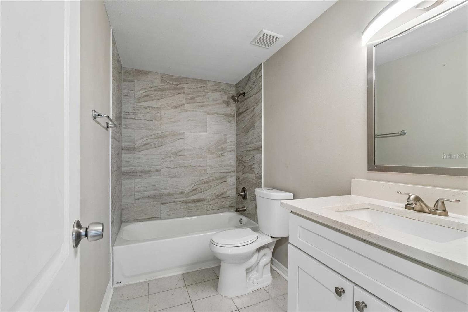 Single Family Residence at 1124 JADEWOOD AVE, CLEARWATER, photo 28 of 45