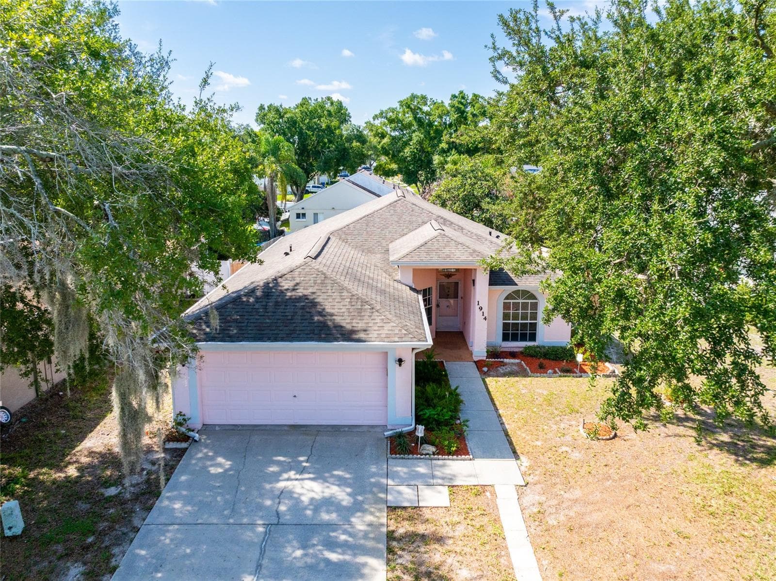 Single Family Residence at 1914 WOODCUT DR, LUTZ, photo 3 of 28