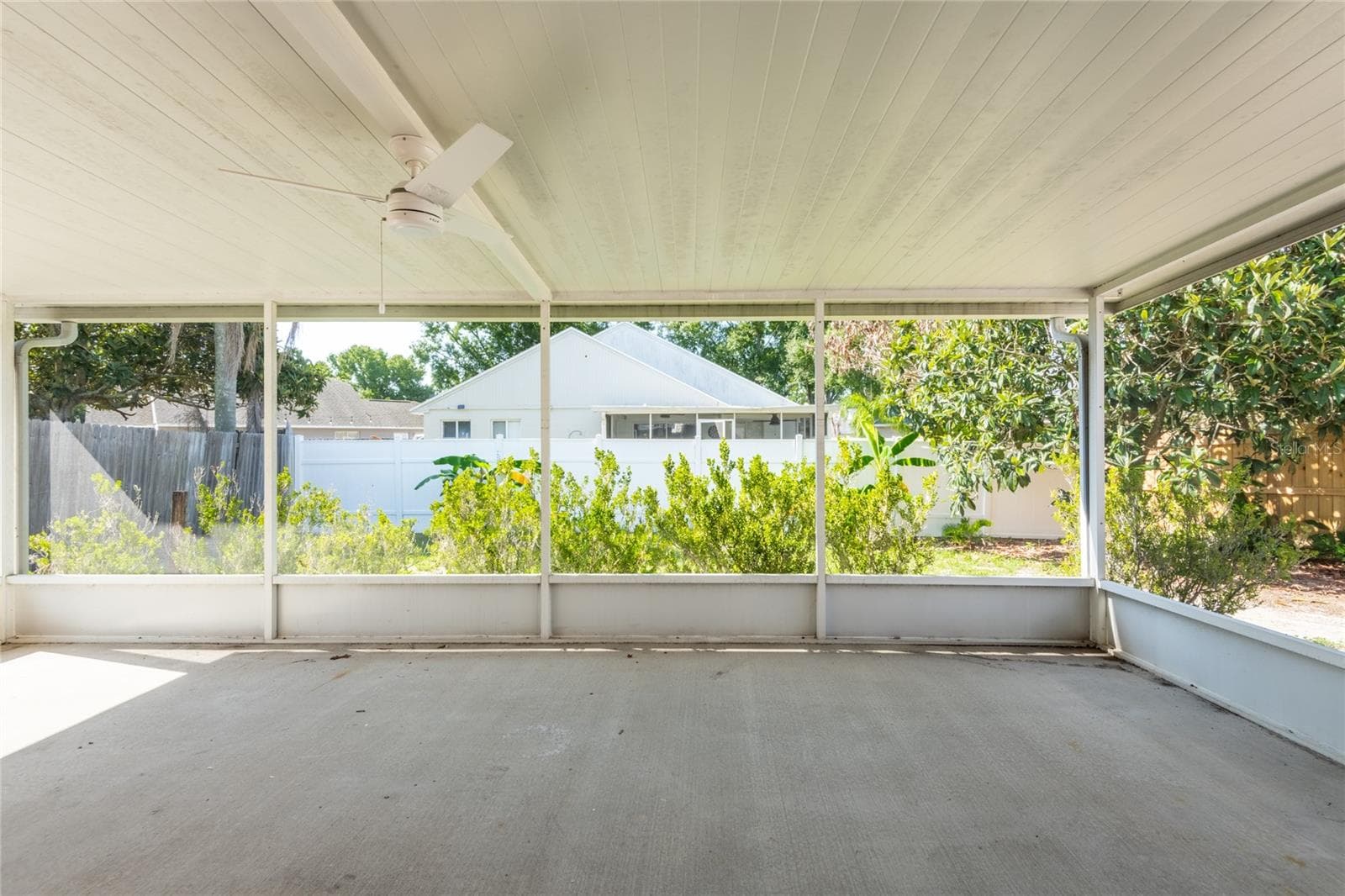 Single Family Residence at 1914 WOODCUT DR, LUTZ, photo 21 of 28