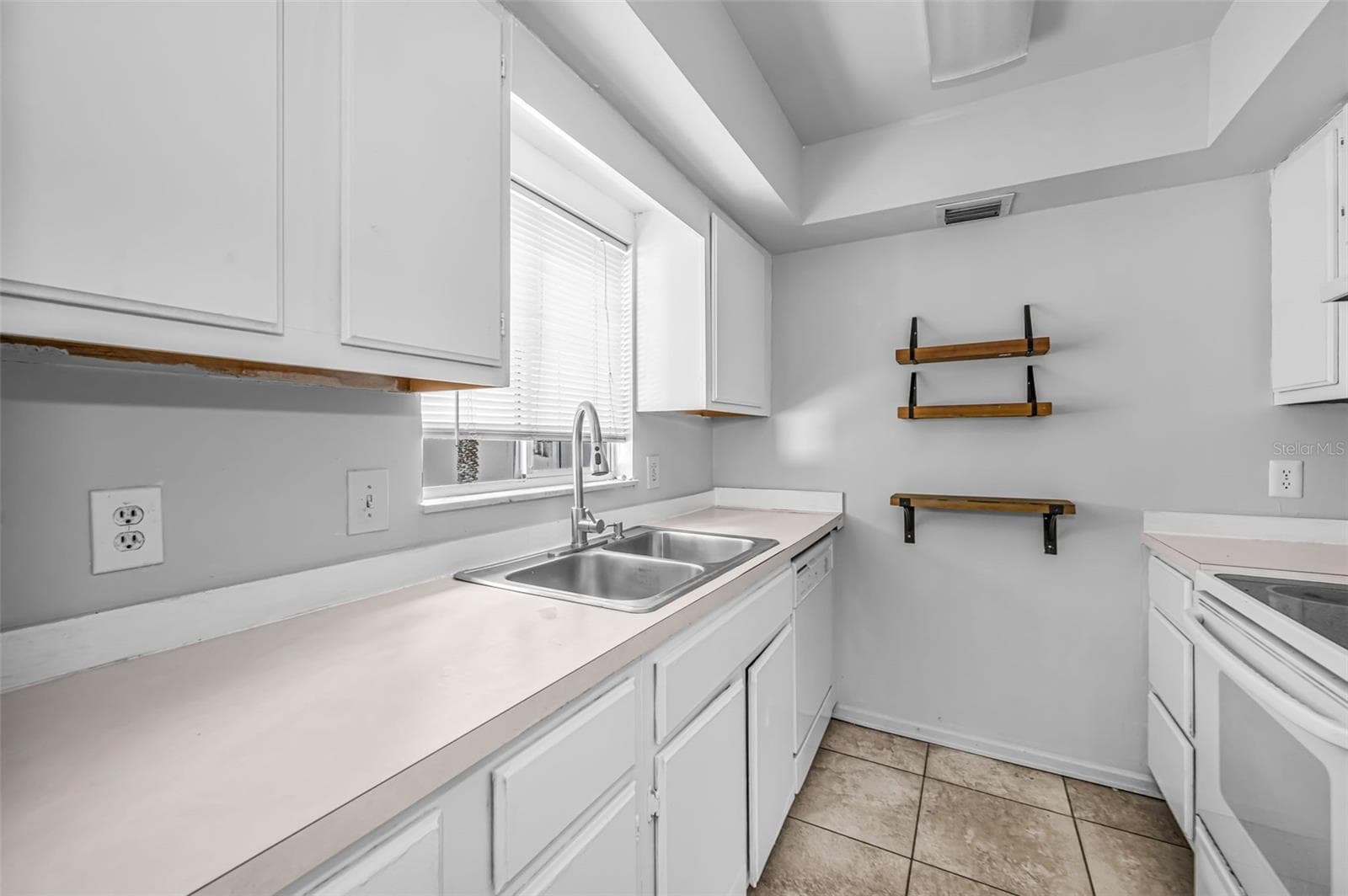 kitchen - 1960 UNION ST #5, CLEARWATER