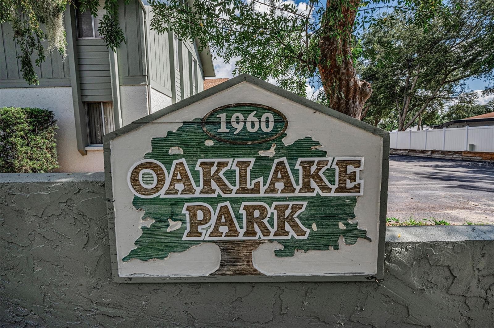 entry signage - 1960 UNION ST #5, CLEARWATER