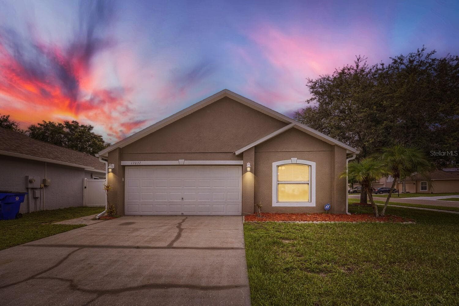 Single Family Residence at 17037 HOLMBY CT, LAND O LAKES, photo 2 of 34