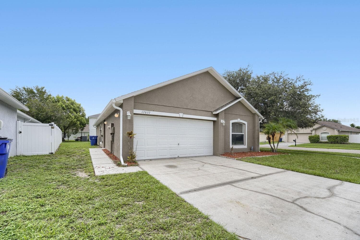 Single Family Residence at 17037 HOLMBY CT, LAND O LAKES, photo 3 of 34