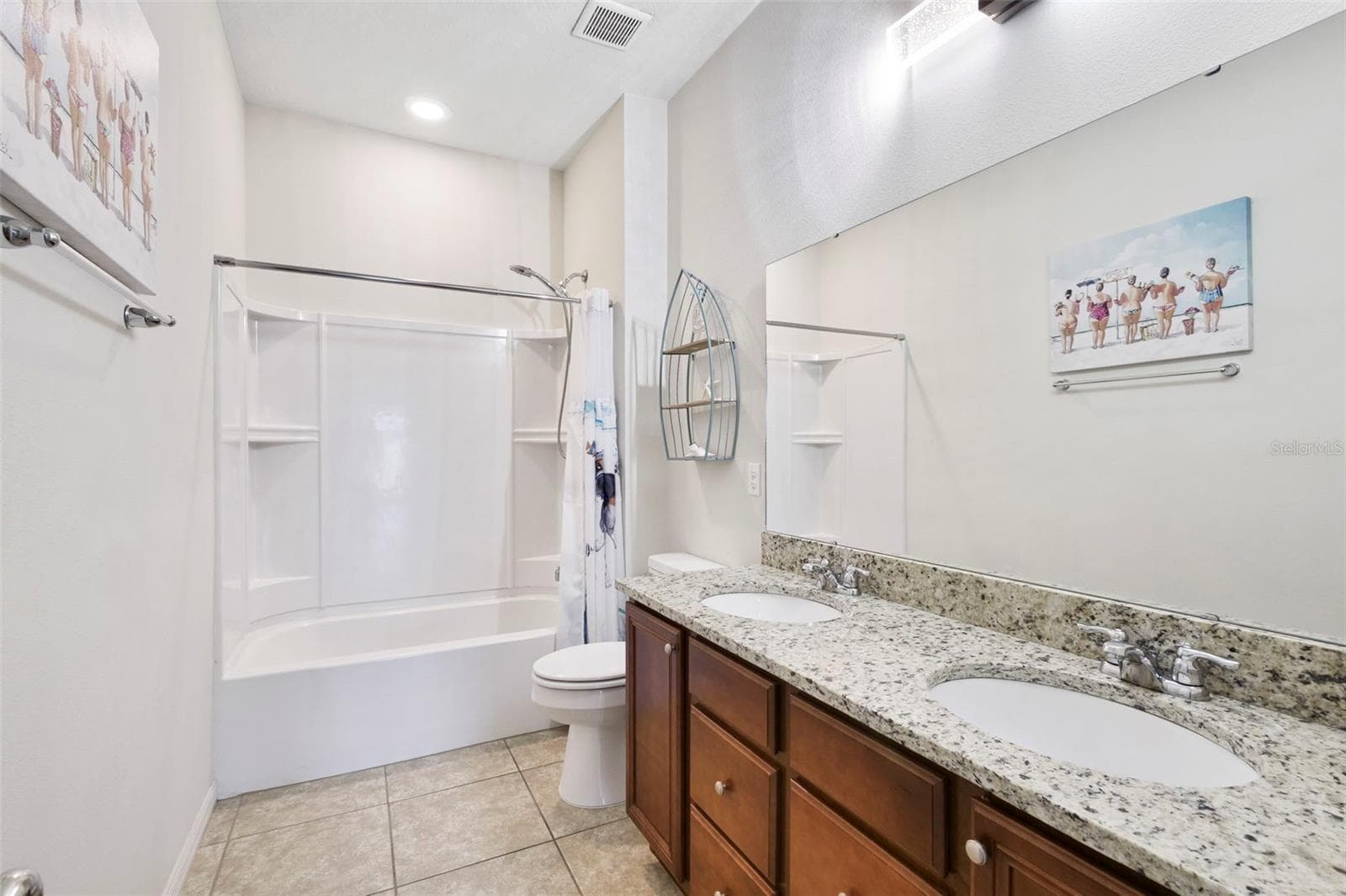 SPARE BATHROOM - 21315 SORRAIA CV, MOUNT DORA