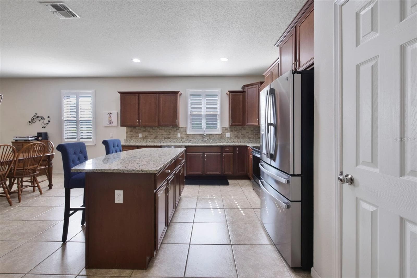 Single Family Residence at 21315 SORRAIA CV, MOUNT DORA, photo 11 of 33