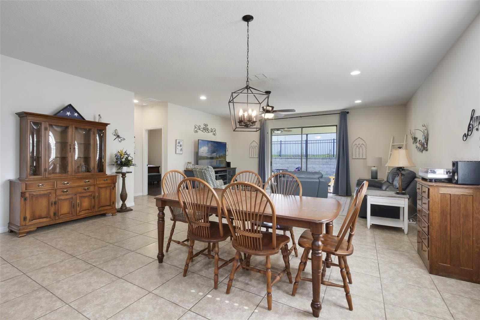 Single Family Residence at 21315 SORRAIA CV, MOUNT DORA, photo 16 of 33