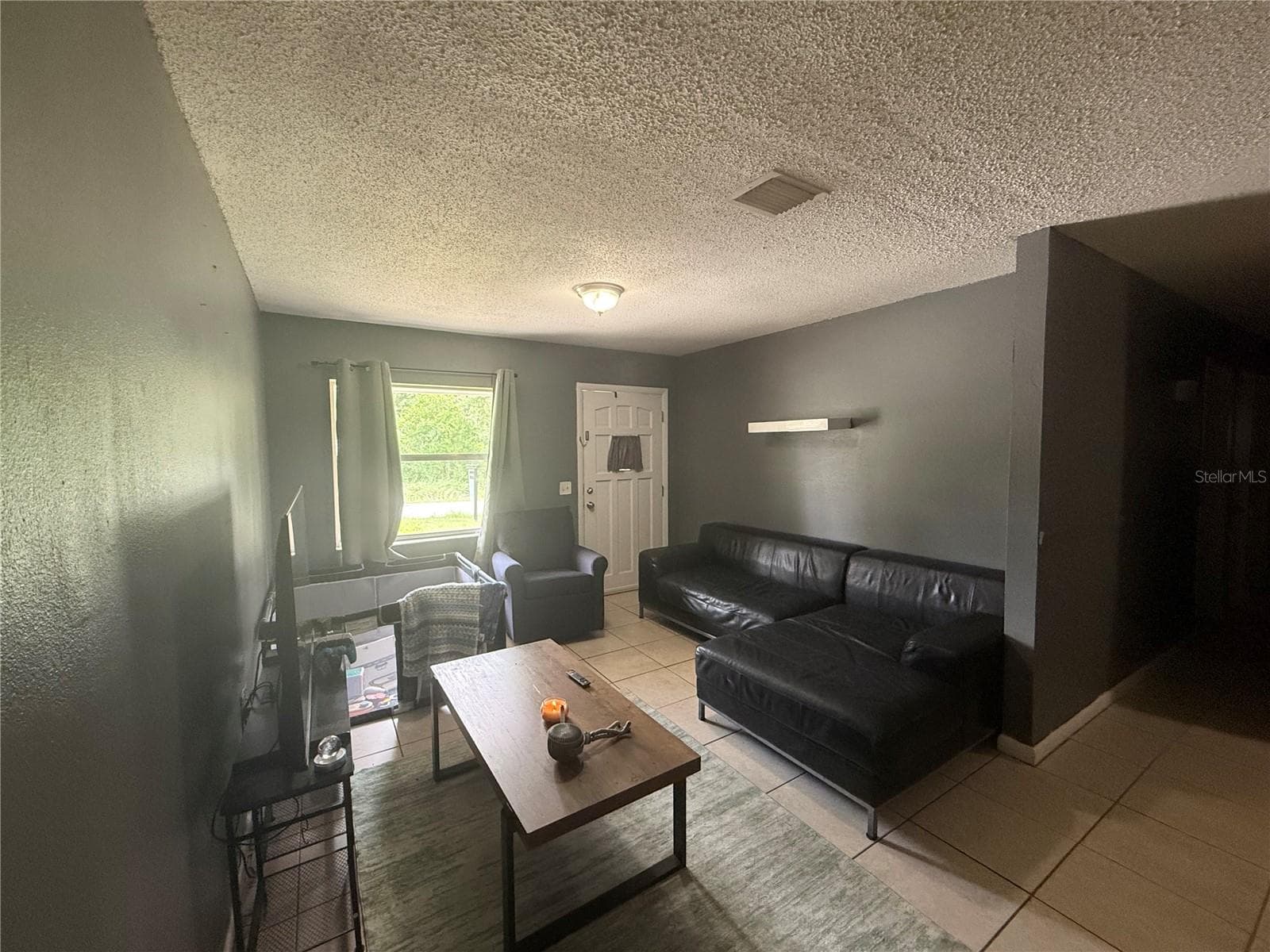 Single Family Residence at 11129 ROBERTS LN, RIVERVIEW, photo 3 of 11