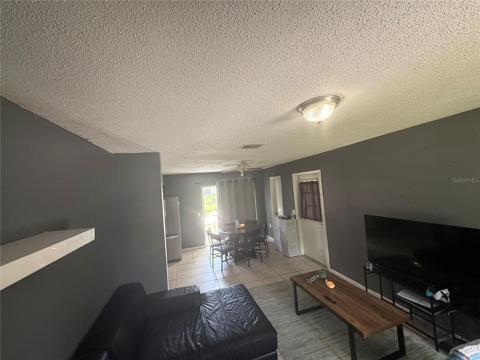 Single Family Residence at 11129 ROBERTS LN, RIVERVIEW, photo 4 of 11