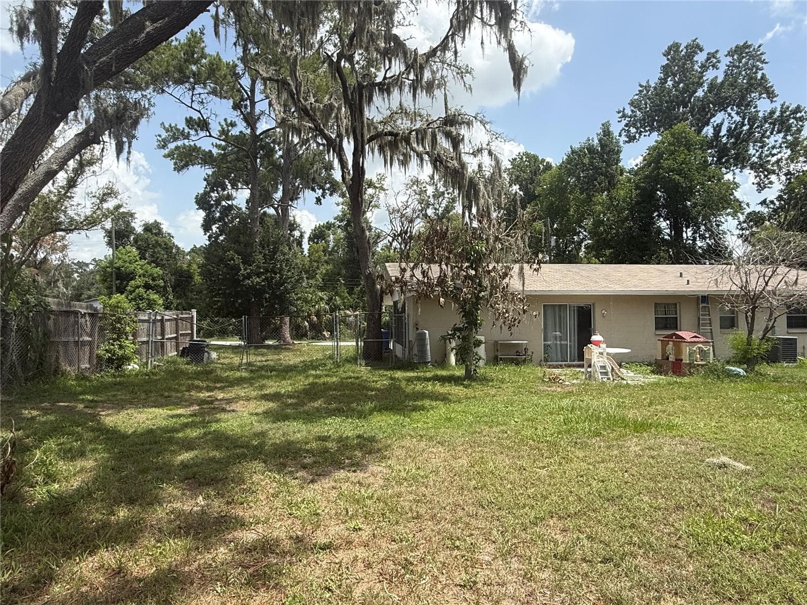 Single Family Residence at 11129 ROBERTS LN, RIVERVIEW, photo 10 of 11
