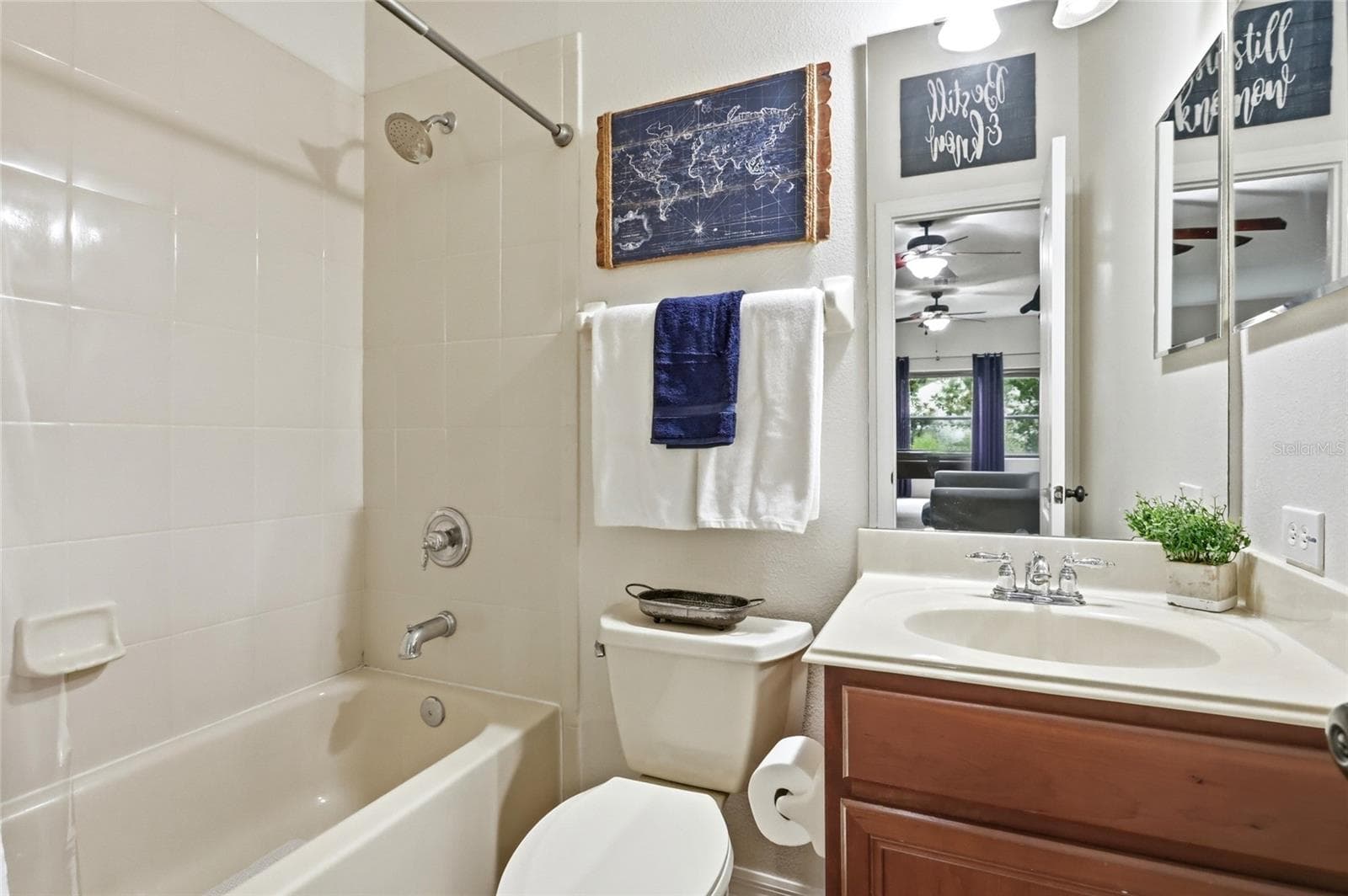 Bonus Room Full Bath - 103 ASTERBROOKE DR, DELAND