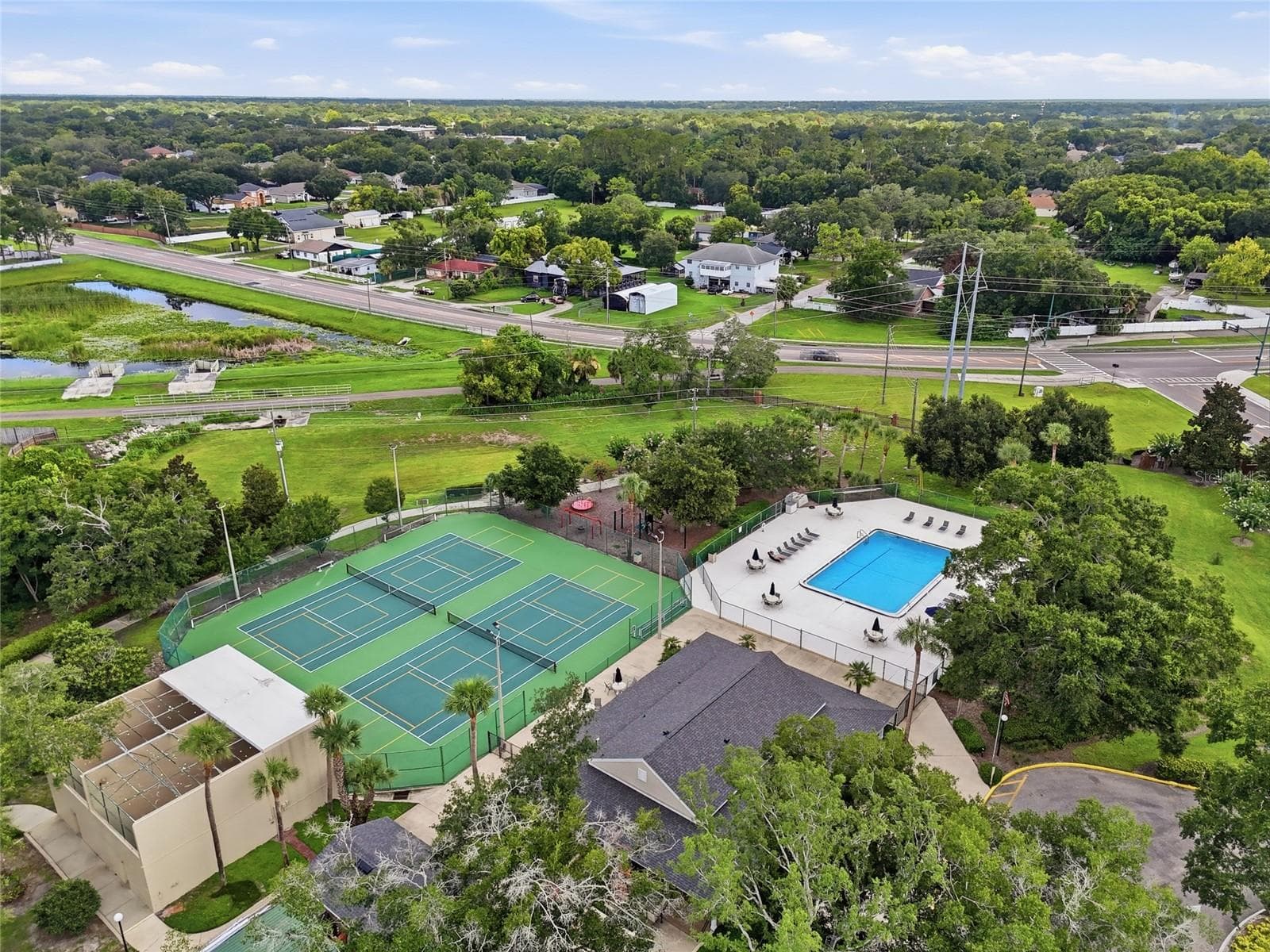Single Family Residence at 103 ASTERBROOKE DR, DELAND, photo 48 of 51