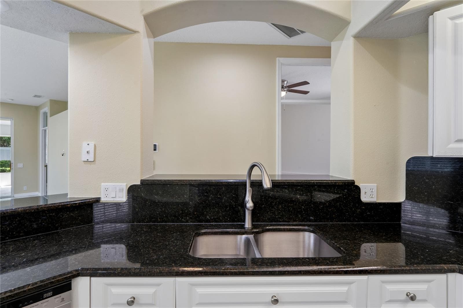 Villa at 14465 MIDDLE FAIRWAY DR, SPRING HILL,, photo 17 of 82