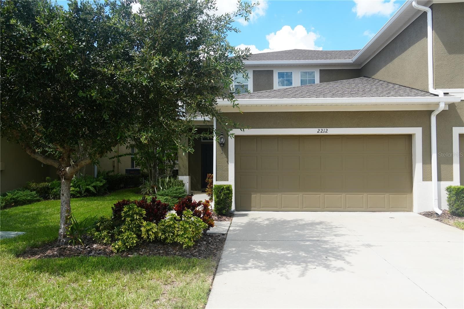 2212 LENNOX DALE LN