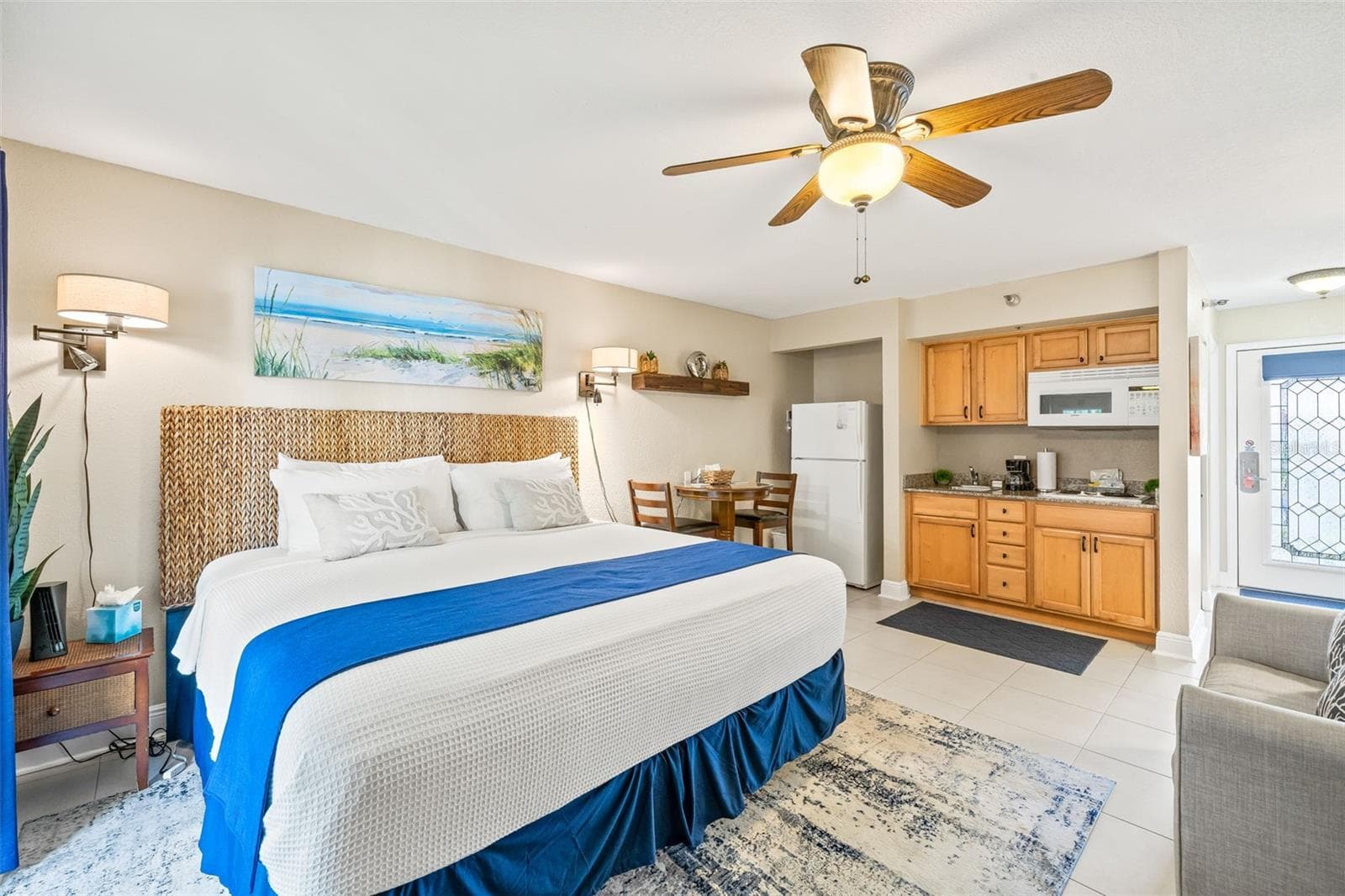 Condominium at 1420 BAYSHORE BLVD #206, DUNEDIN, photo 14 of 32