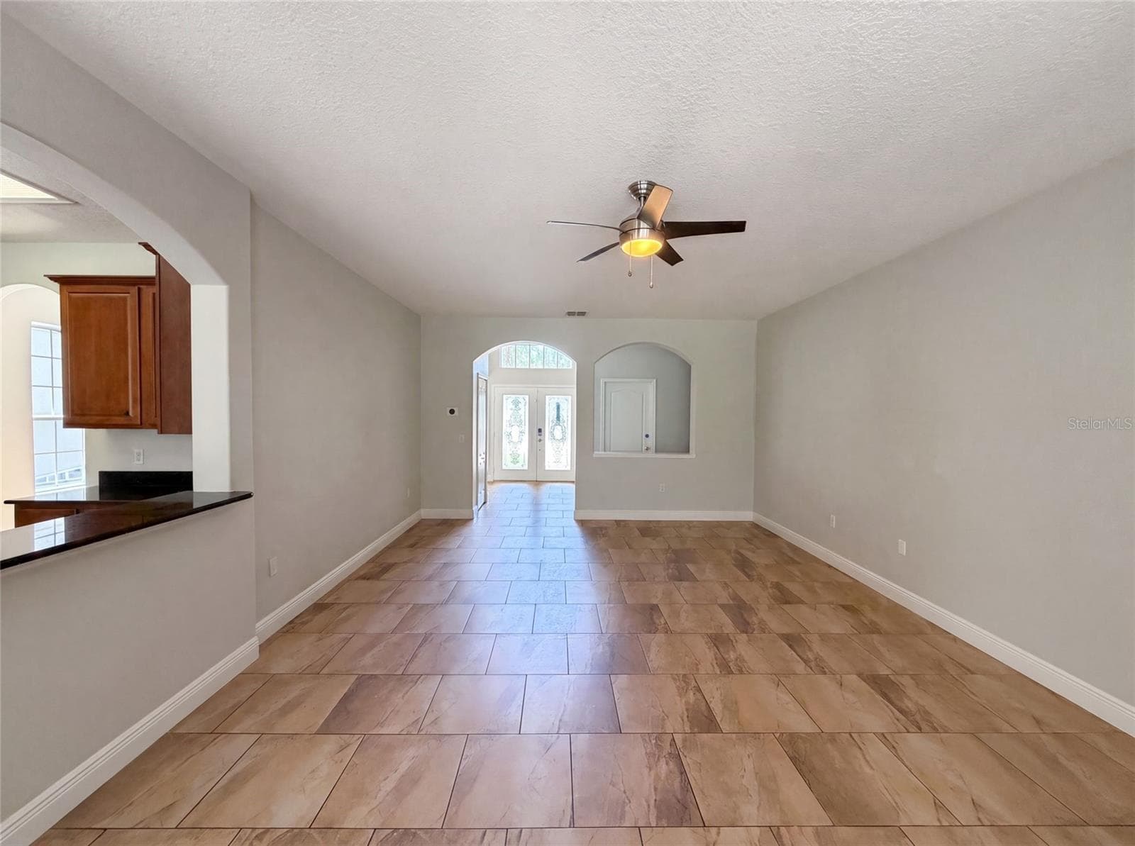 Single Family Residence at 12706 GROVEHURST AVE, WINTER GARDEN, photo 3 of 37