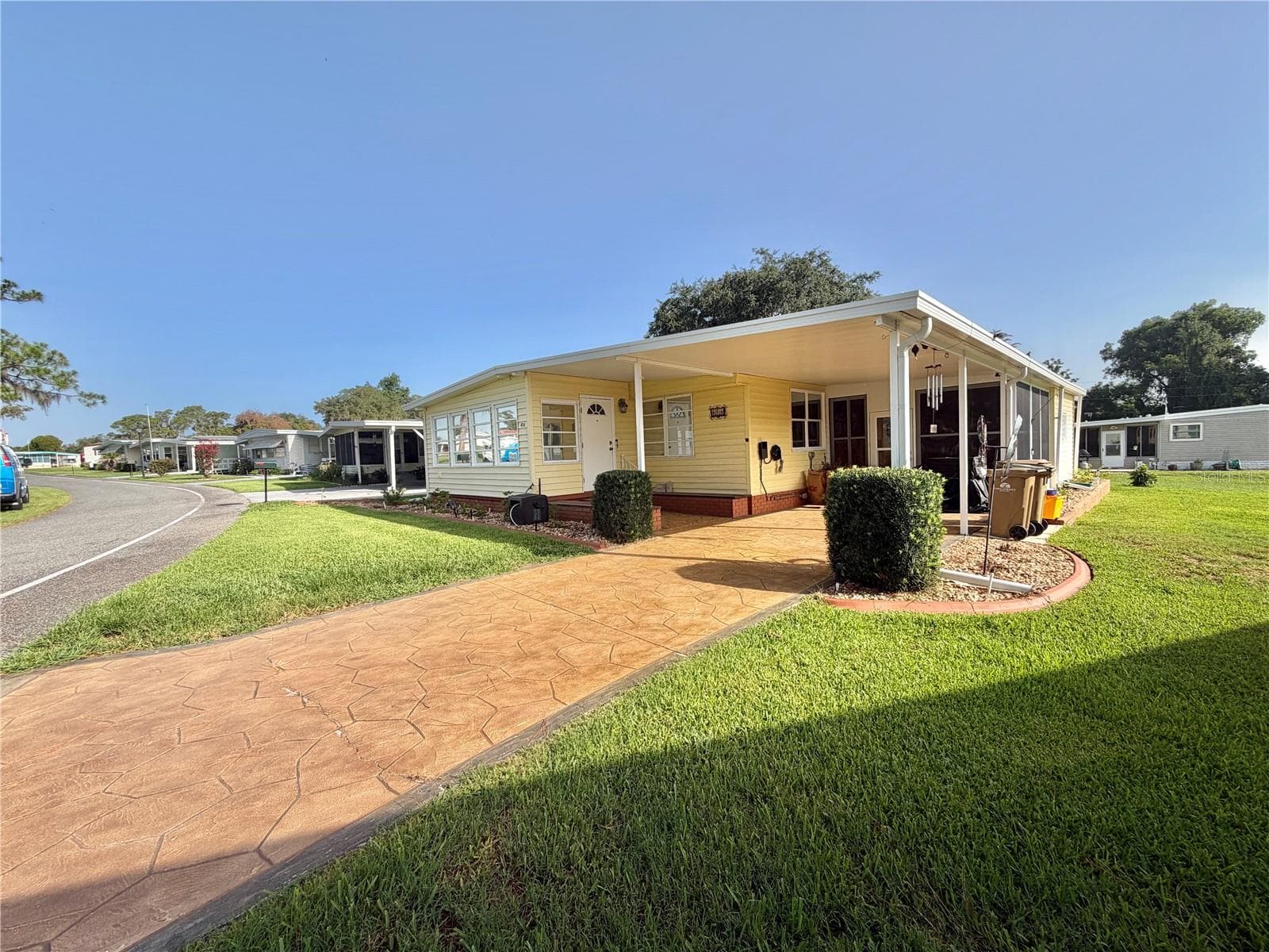 Mobile Home at 416 PALO VERDE DR, LEESBURG, photo 65 of 68