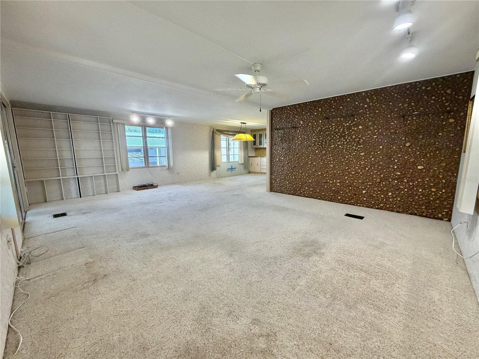Mobile Home at 416 PALO VERDE DR, LEESBURG, photo 17 of 68