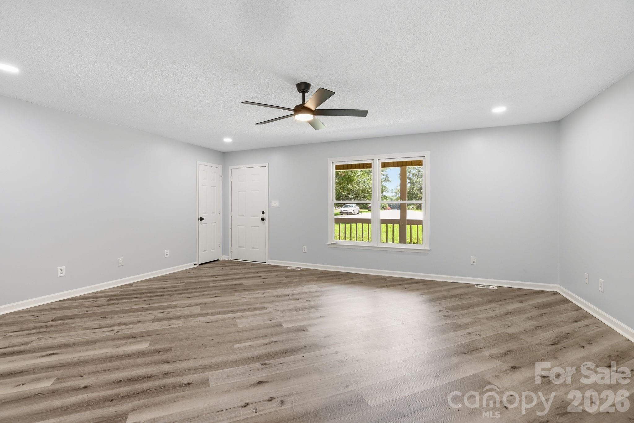 Living Room - 1801 Bridgewood Drive, Lancaster