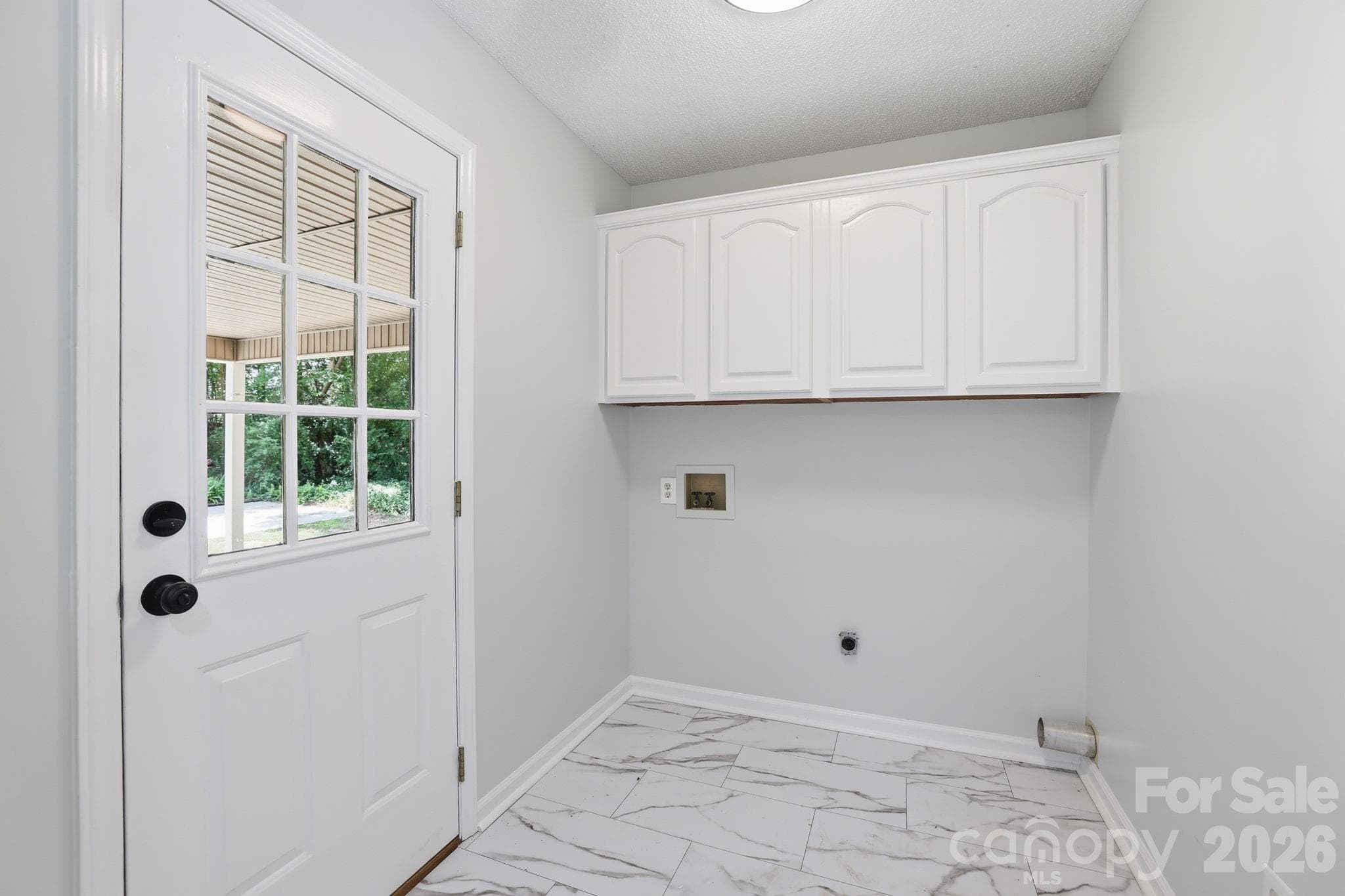 Laundry - 1801 Bridgewood Drive, Lancaster