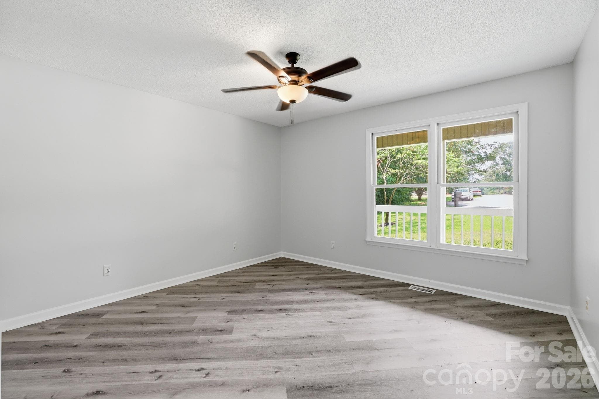 Secondary Bedroom - 1801 Bridgewood Drive, Lancaster