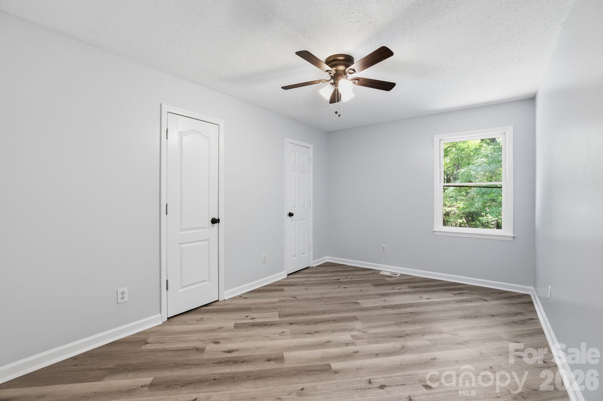 Single Family Residence at 1801 Bridgewood Drive, Lancaster, photo 24 of 46
