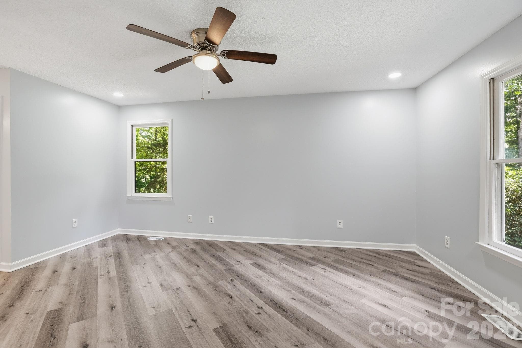 Single Family Residence at 1801 Bridgewood Drive, Lancaster, photo 25 of 46