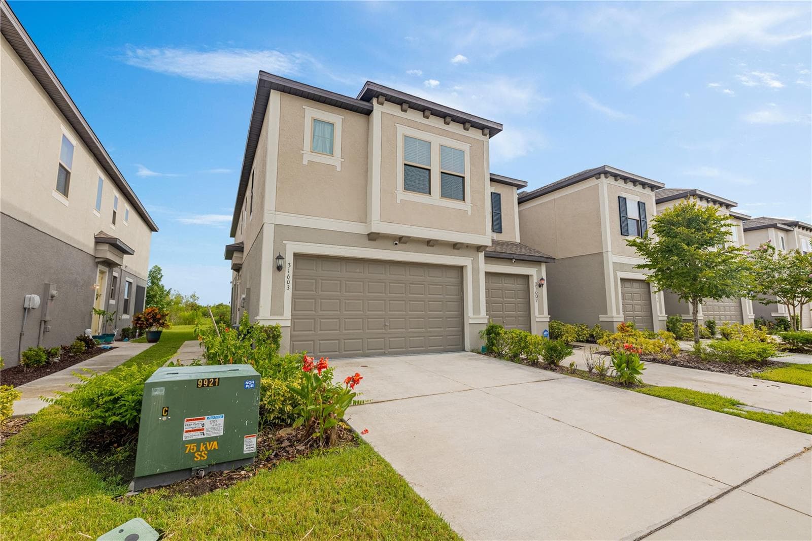 Townhouse at 31603 BLUE PASSING LOOP, WESLEY CHAPEL, photo 3 of 30