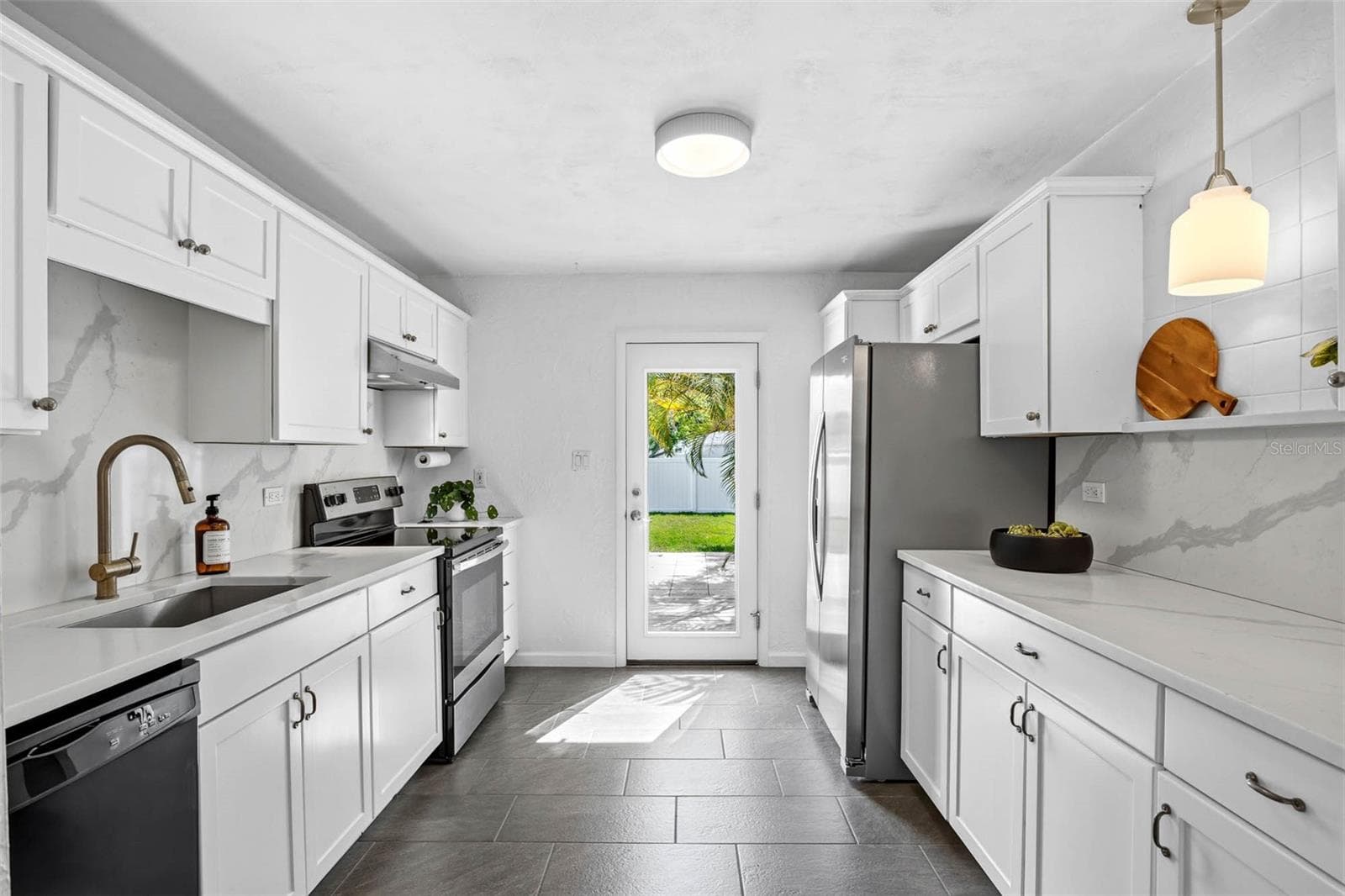 Single Family Residence at 5931 MANGROVE ST N, ST PETERSBURG, photo 10 of 30