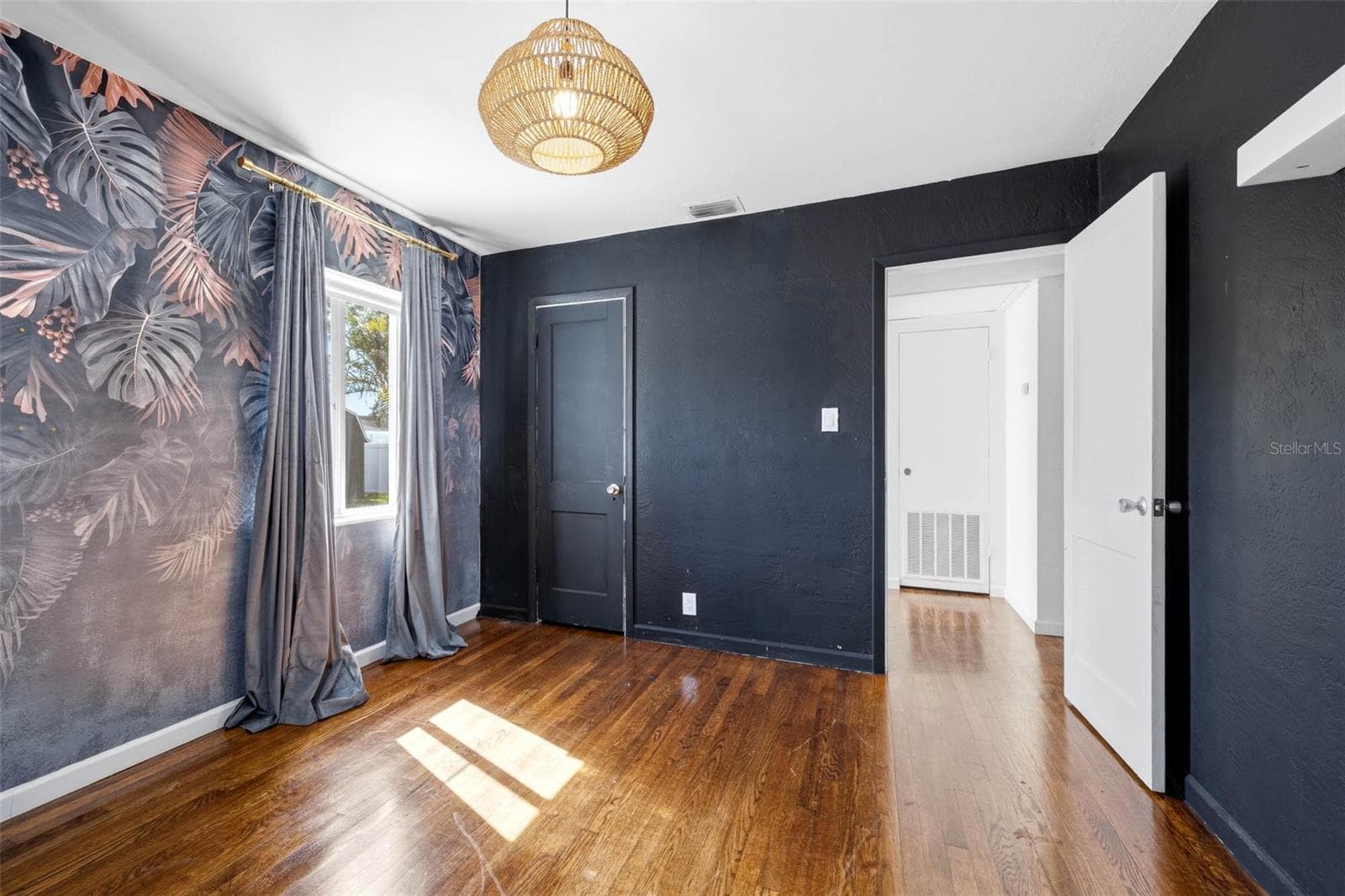 Single Family Residence at 5931 MANGROVE ST N, ST PETERSBURG, photo 18 of 30