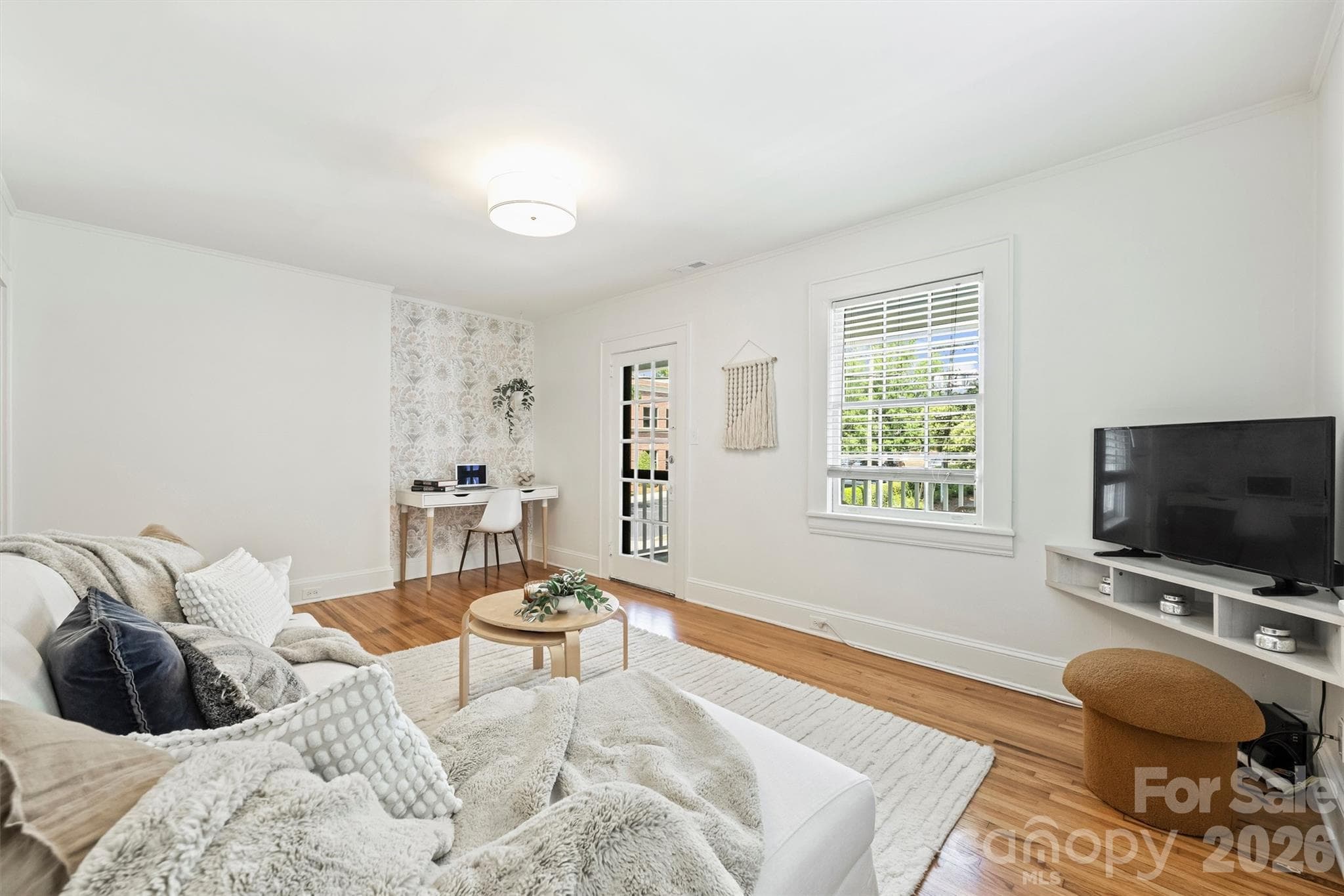 Living Room - 118 N Laurel Avenue, Charlotte