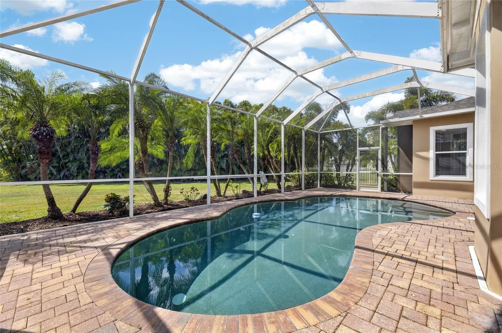 Single Family Residence at 824 ISLEBAY DR, APOLLO BEACH, photo 3 of 100