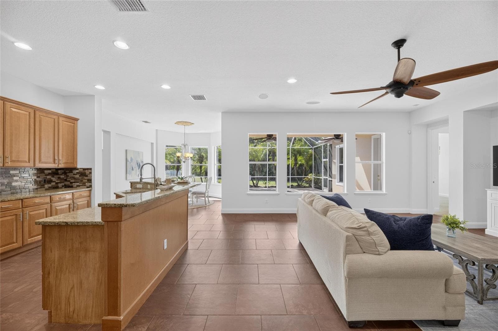 Single Family Residence at 824 ISLEBAY DR, APOLLO BEACH, photo 23 of 100