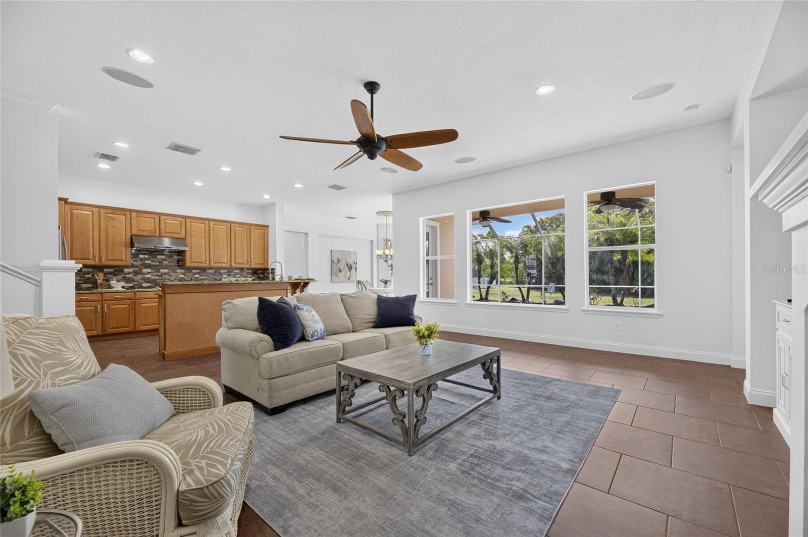 Single Family Residence at 824 ISLEBAY DR, APOLLO BEACH, photo 4 of 100