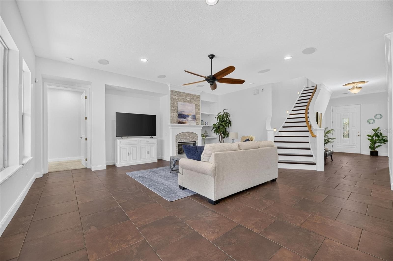 Single Family Residence at 824 ISLEBAY DR, APOLLO BEACH, photo 25 of 100