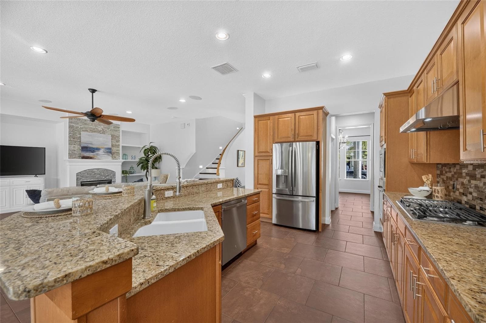 Single Family Residence at 824 ISLEBAY DR, APOLLO BEACH, photo 29 of 100
