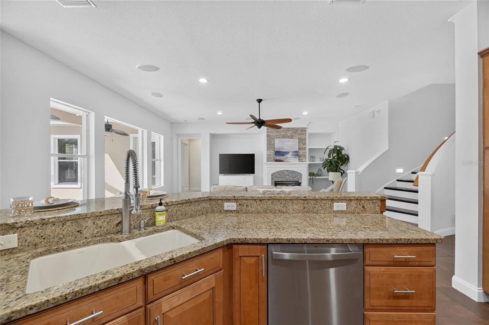 Single Family Residence at 824 ISLEBAY DR, APOLLO BEACH, photo 31 of 100