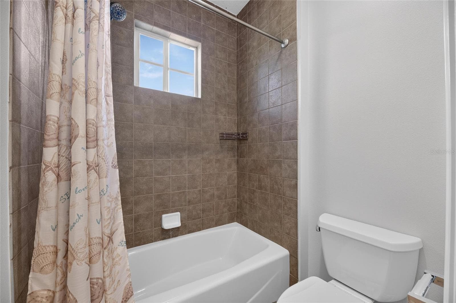 Single Family Residence at 824 ISLEBAY DR, APOLLO BEACH, photo 63 of 100