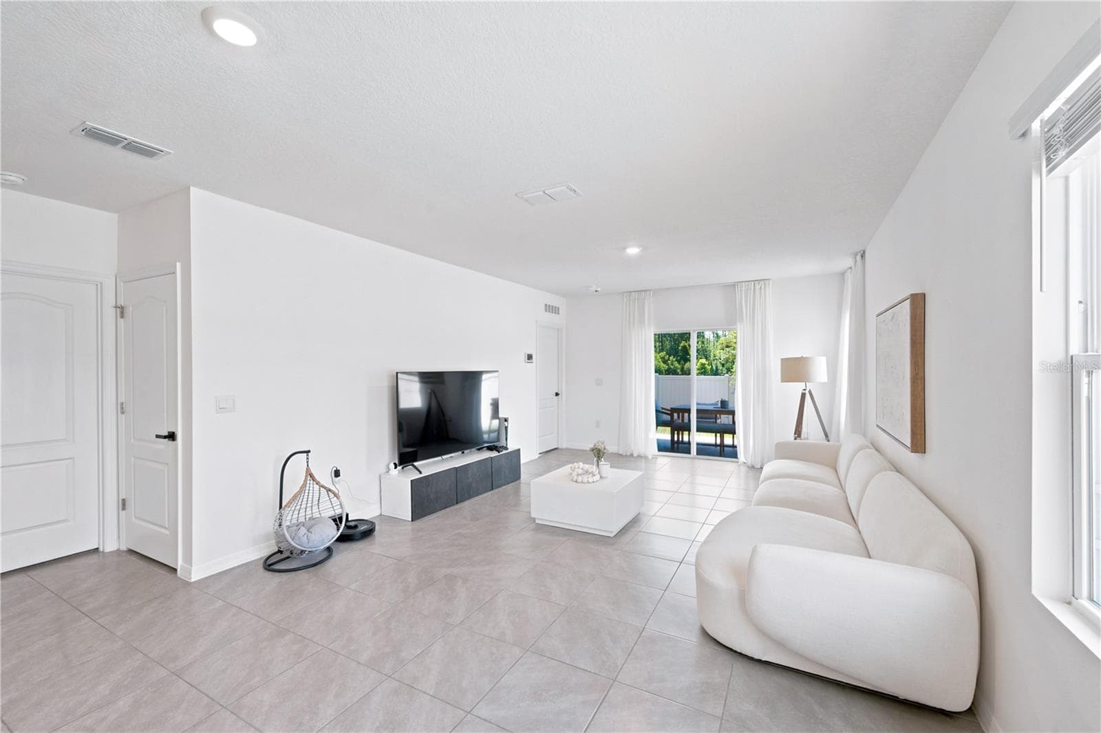 Single Family Residence at 2733 REDDISH EGRET BND, HARMONY, photo 9 of 39
