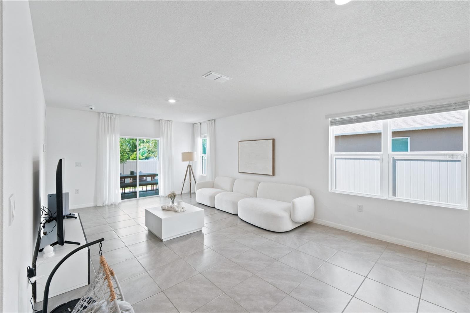 Single Family Residence at 2733 REDDISH EGRET BND, HARMONY, photo 12 of 39