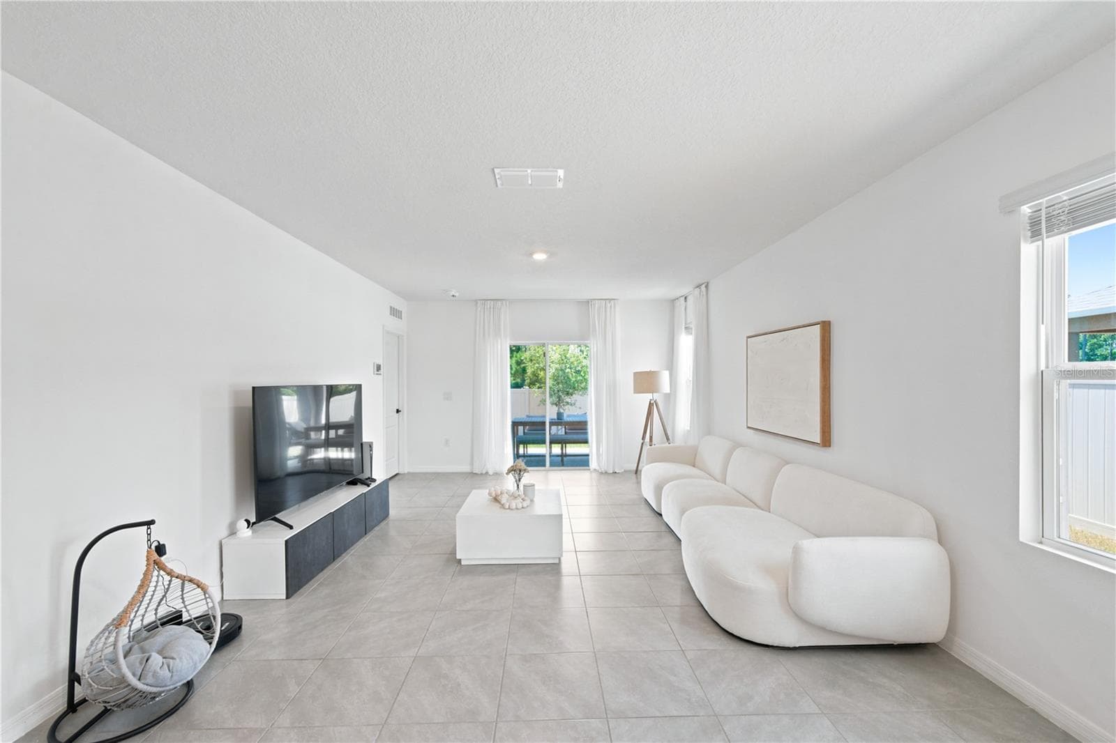 Single Family Residence at 2733 REDDISH EGRET BND, HARMONY, photo 13 of 39