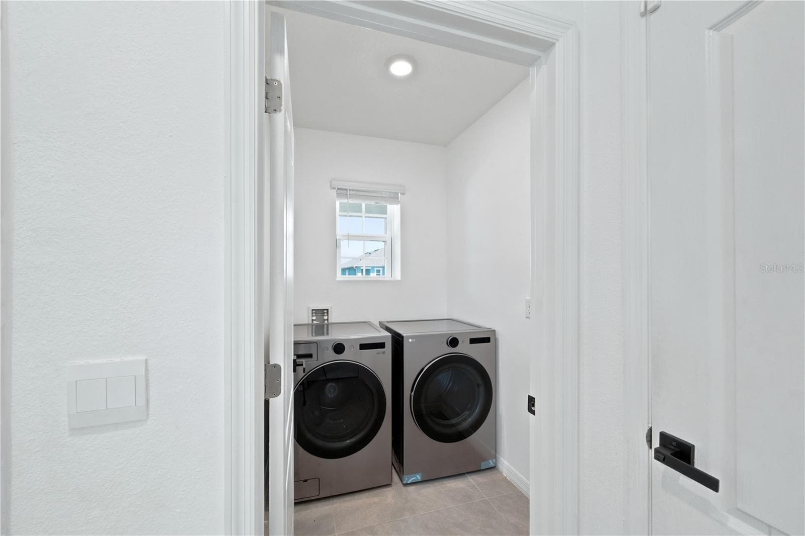 Single Family Residence at 2733 REDDISH EGRET BND, HARMONY, photo 16 of 39