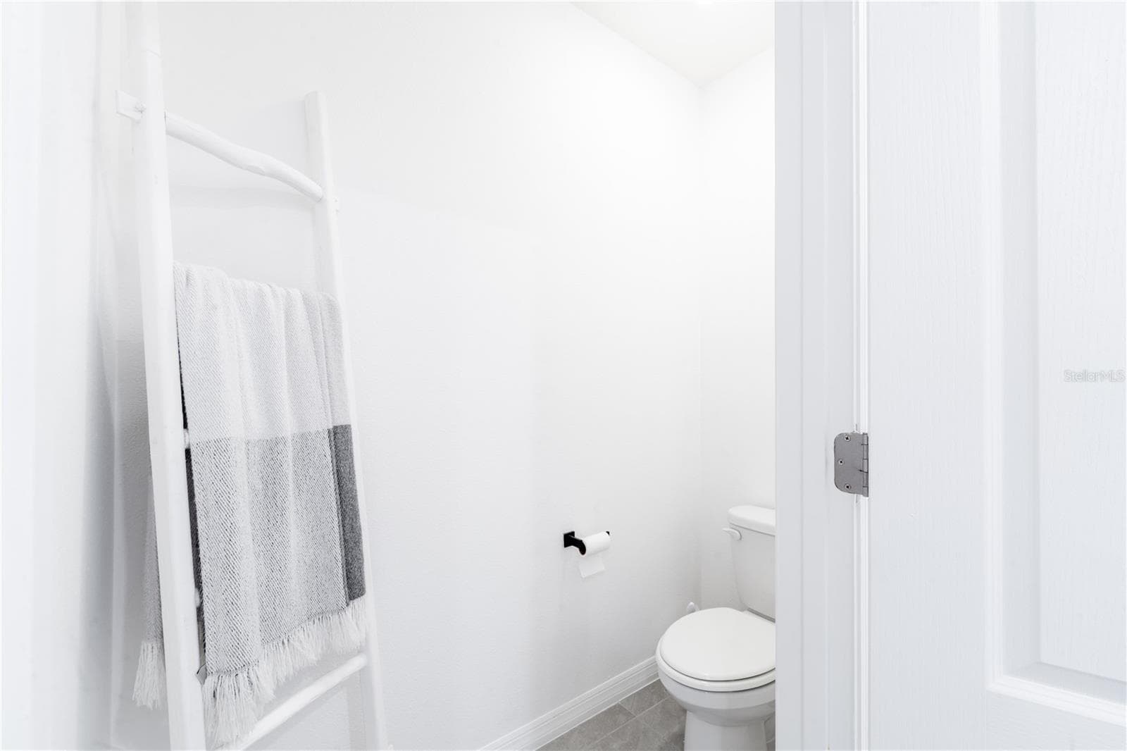 Single Family Residence at 2733 REDDISH EGRET BND, HARMONY, photo 26 of 39
