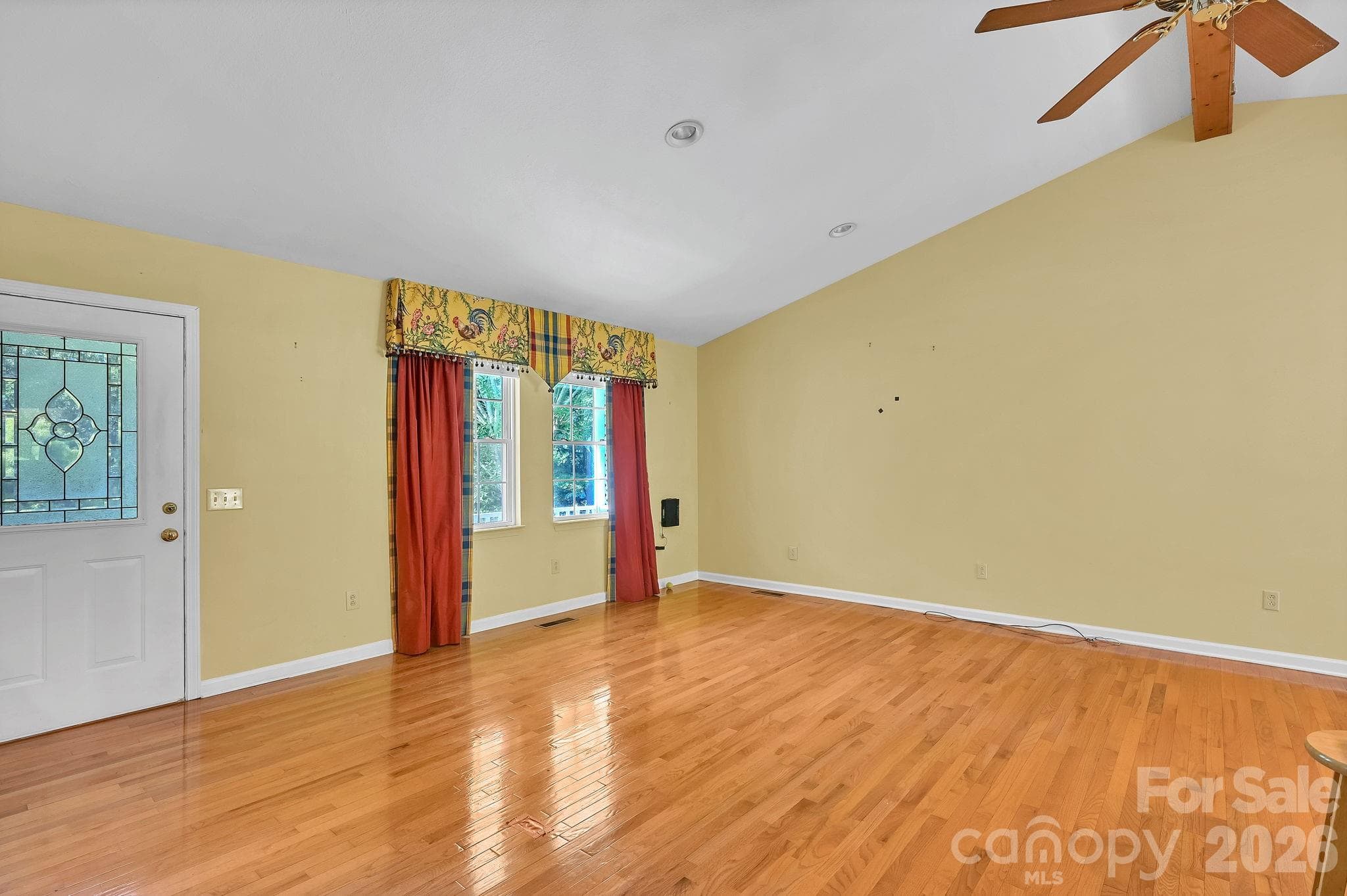 Living Room - 553 Morgan Branch Road, Marshall