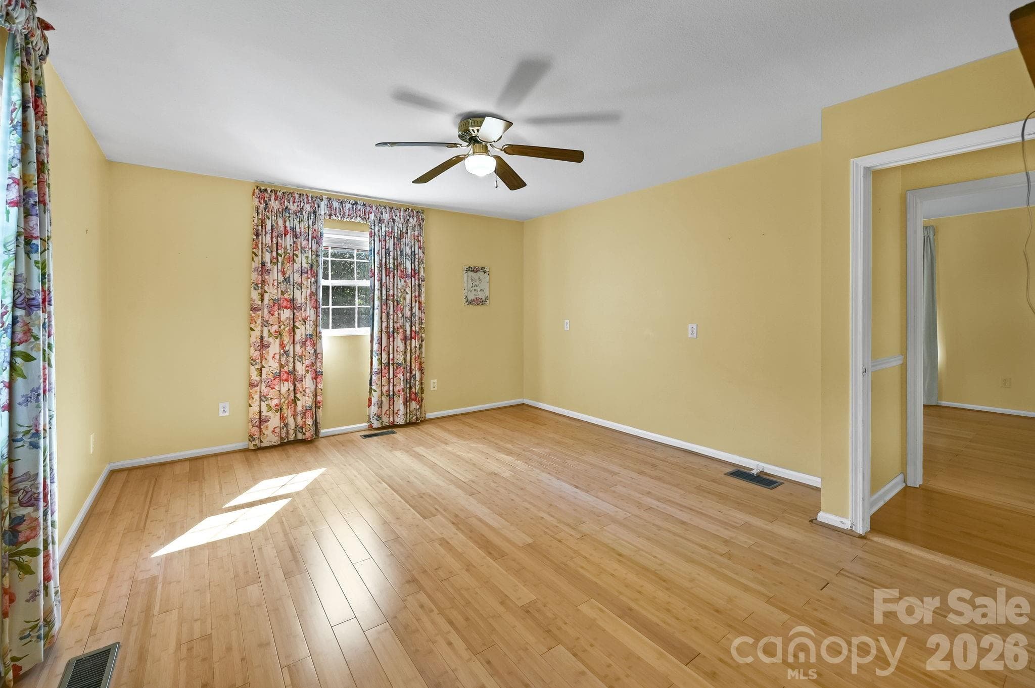 Master Bedroom - 553 Morgan Branch Road, Marshall