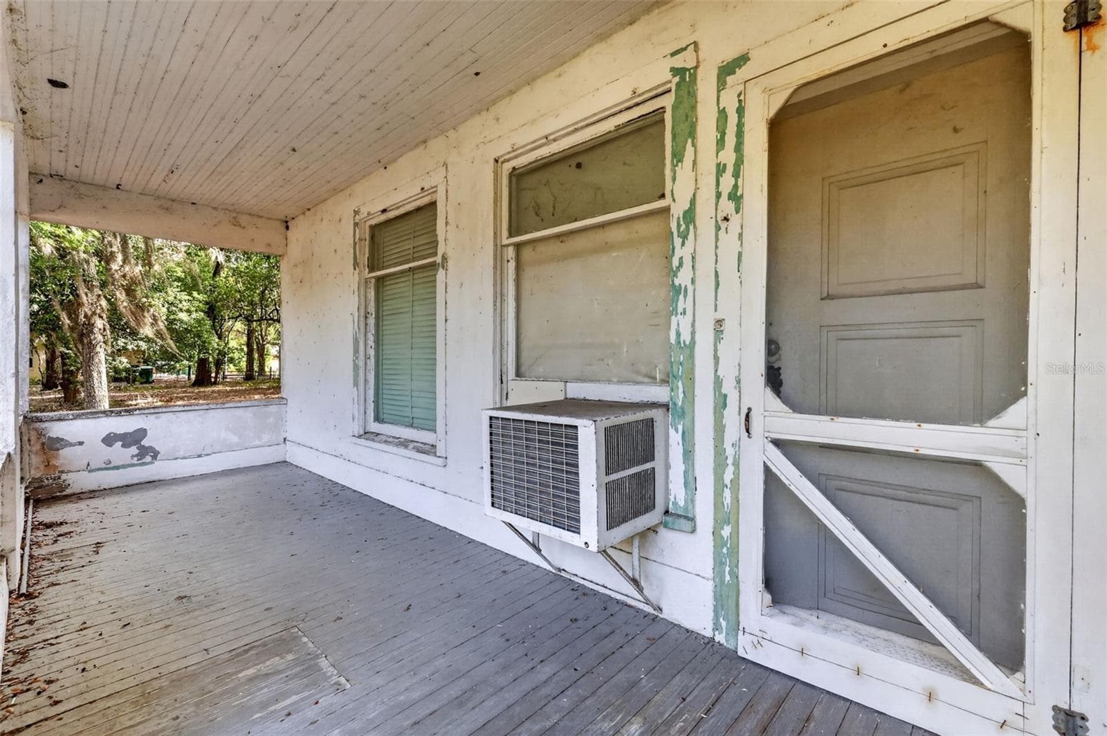 Single Family Residence at 316 N HIGHLAND ST, MOUNT DORA, photo 4 of 20