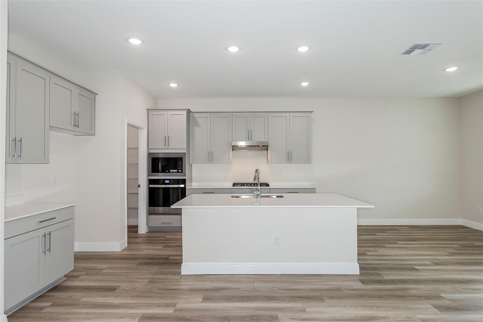 Single Family Residence at 33437 TWILIGHT SEA PL, DADE CITY, photo 13 of 32